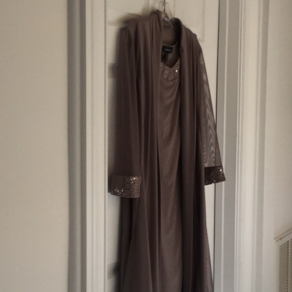 cocktail/wedding/dressy Embellished, R& M Richards